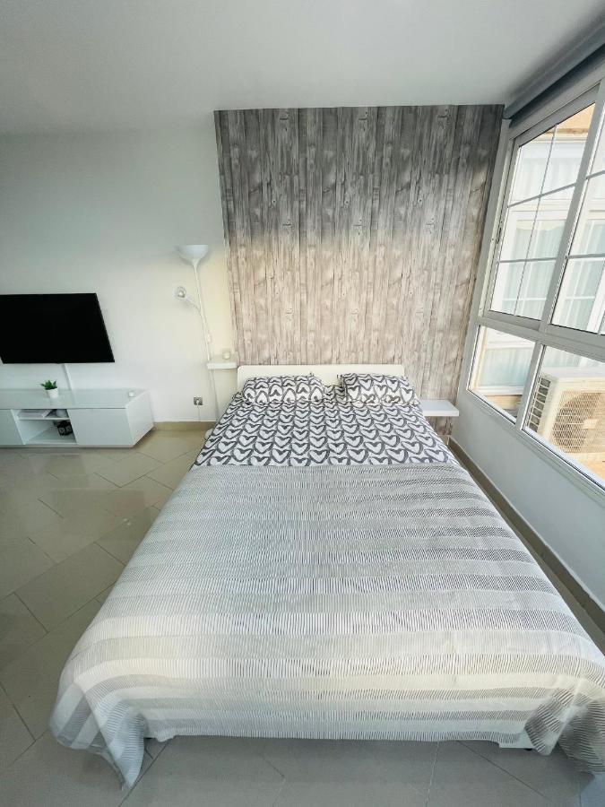 Precioso apartamento moderno y con piscina Torremolinos Bagian luar foto