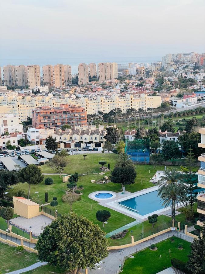 Precioso apartamento moderno y con piscina Torremolinos Bagian luar foto