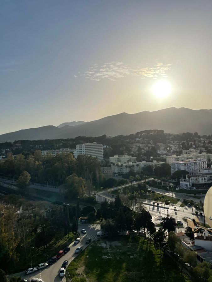 Precioso apartamento moderno y con piscina Torremolinos Bagian luar foto