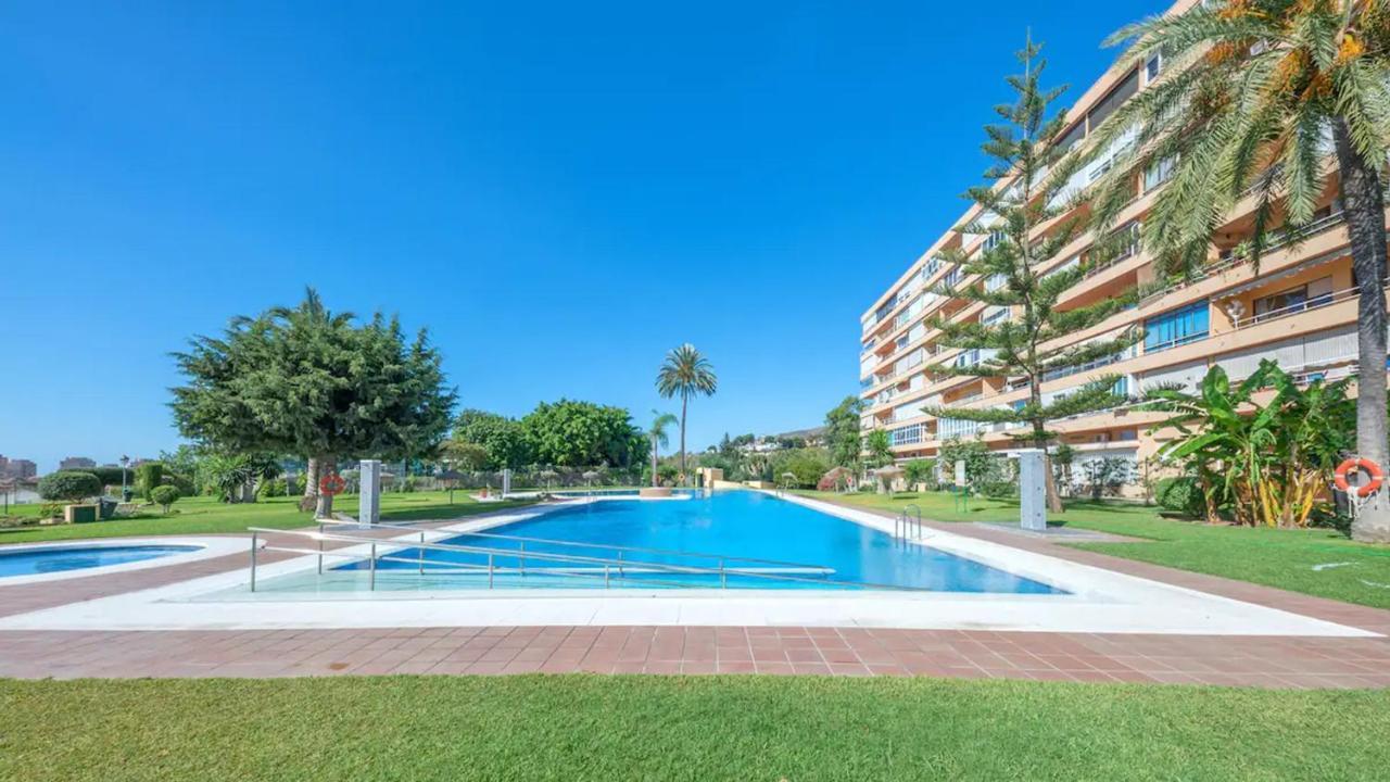 Precioso apartamento moderno y con piscina Torremolinos Bagian luar foto
