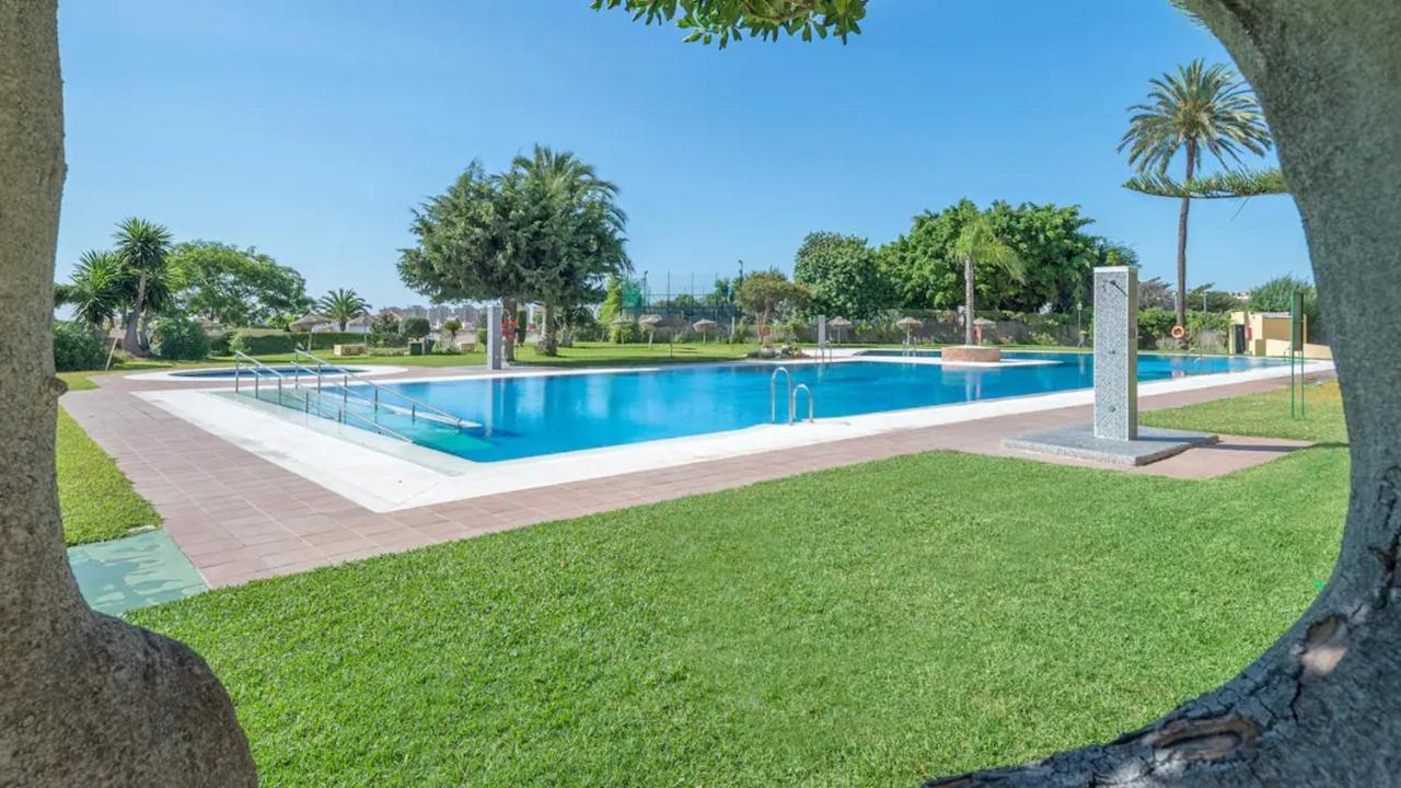 Precioso apartamento moderno y con piscina Torremolinos Bagian luar foto