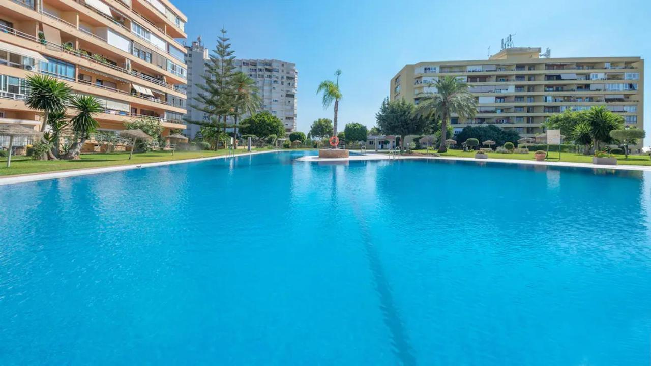 Precioso apartamento moderno y con piscina Torremolinos Bagian luar foto